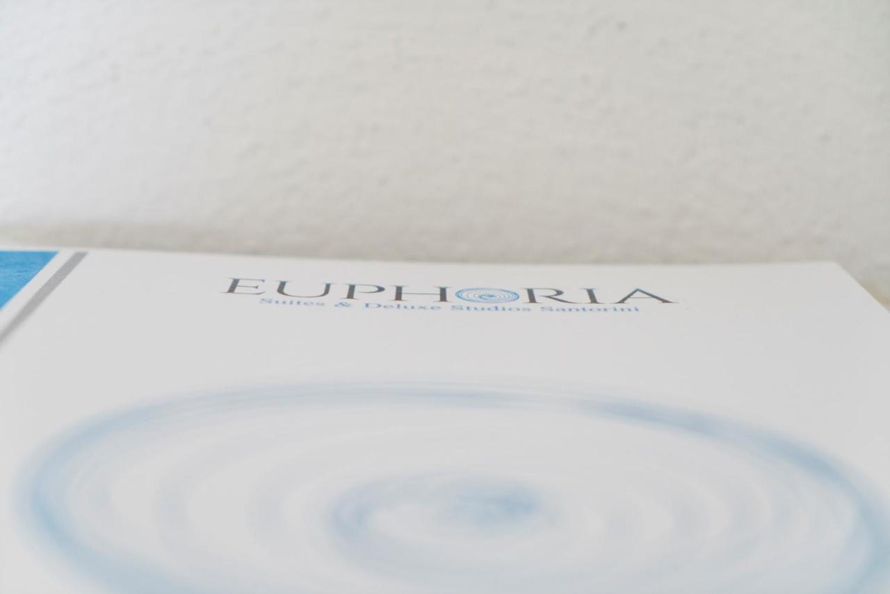 Euphoria Suites & Deluxe Studios ثيرا المظهر الخارجي الصورة