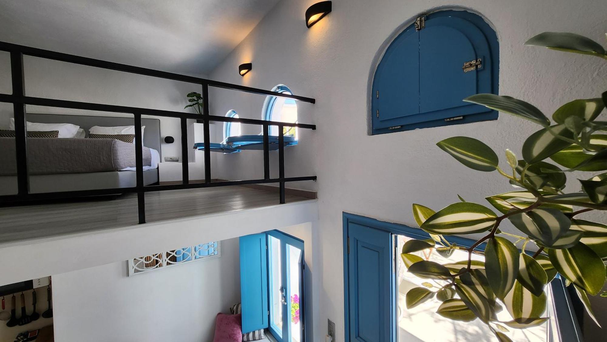 Euphoria Suites & Deluxe Studios ثيرا المظهر الخارجي الصورة