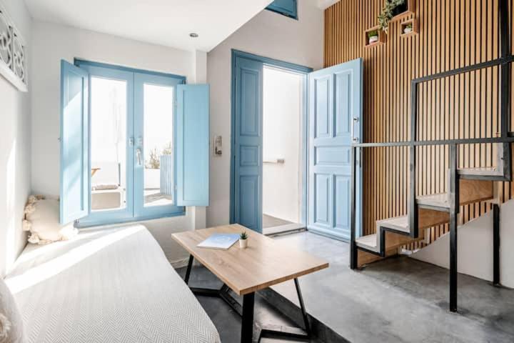 Euphoria Suites & Deluxe Studios ثيرا المظهر الخارجي الصورة