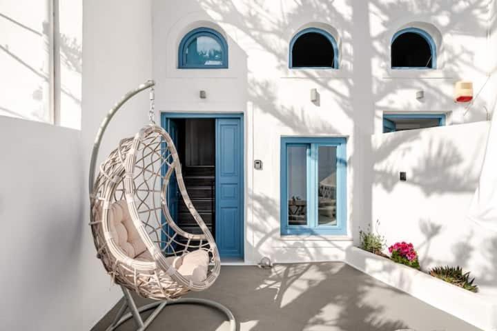 Euphoria Suites & Deluxe Studios ثيرا المظهر الخارجي الصورة