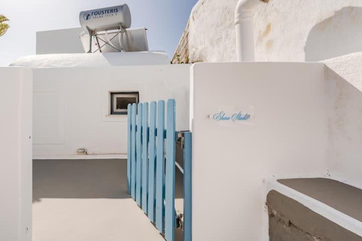 Euphoria Suites & Deluxe Studios ثيرا المظهر الخارجي الصورة
