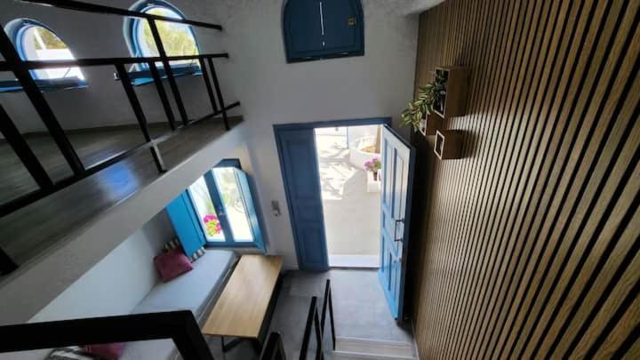 Euphoria Suites & Deluxe Studios ثيرا المظهر الخارجي الصورة